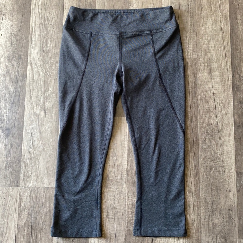 The North Face gray Capri leggings size S